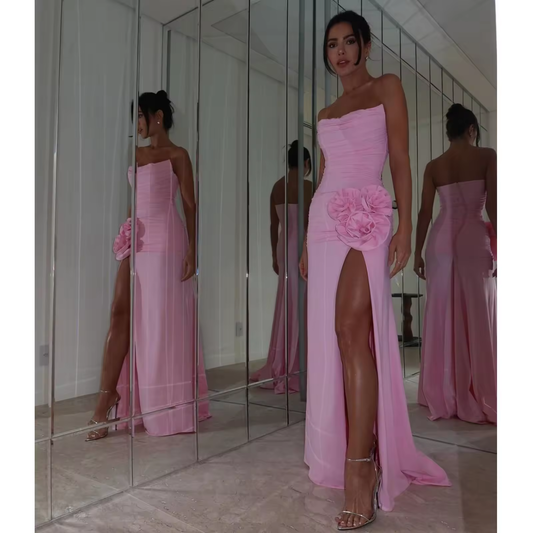 Vestido longo de baile rosa elegante 2025, novo, sem alças, com fenda alta, vestido formal para ocasiões especiais com flores feitas à mão, vestido de festa feminino para noite