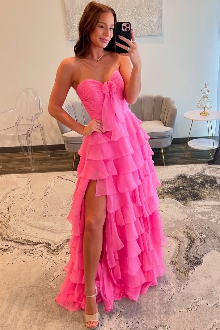 Vestido de fiesta formal de gasa rosa sin tirantes, corte A, capas, abertura lateral