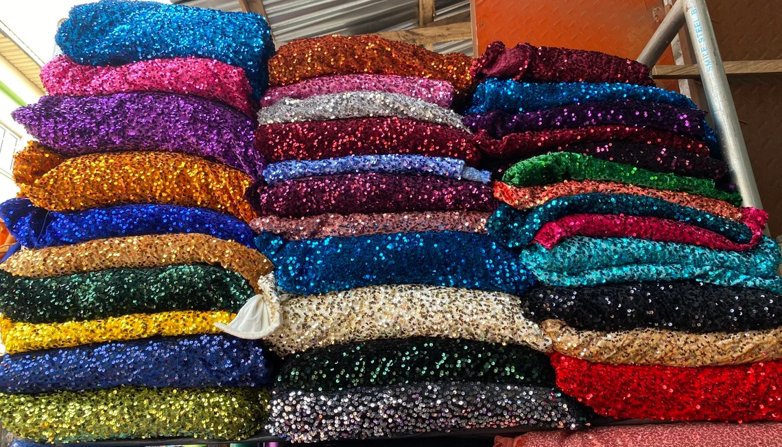 Robes de bal roses scintillantes, robe de soirée sirène rose à paillettes sexy pour bal de promo