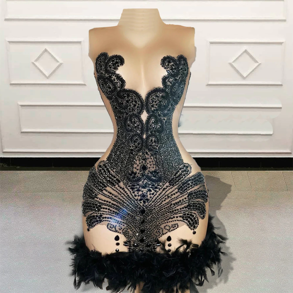 Robe de bal courte et sexy transparente pour fille noire, luxueuse, avec perles, diamants et plumes, mini robe de cocktail pour fête d'anniversaire 