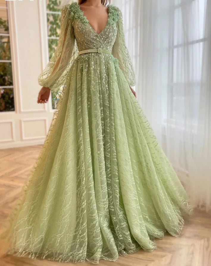 فستان سهرة طويل الأكمام مزين بالترتر وفتحة رقبة على شكل حرف V وتصميم بوهيمي أنيق من Vestidos De Novia 
