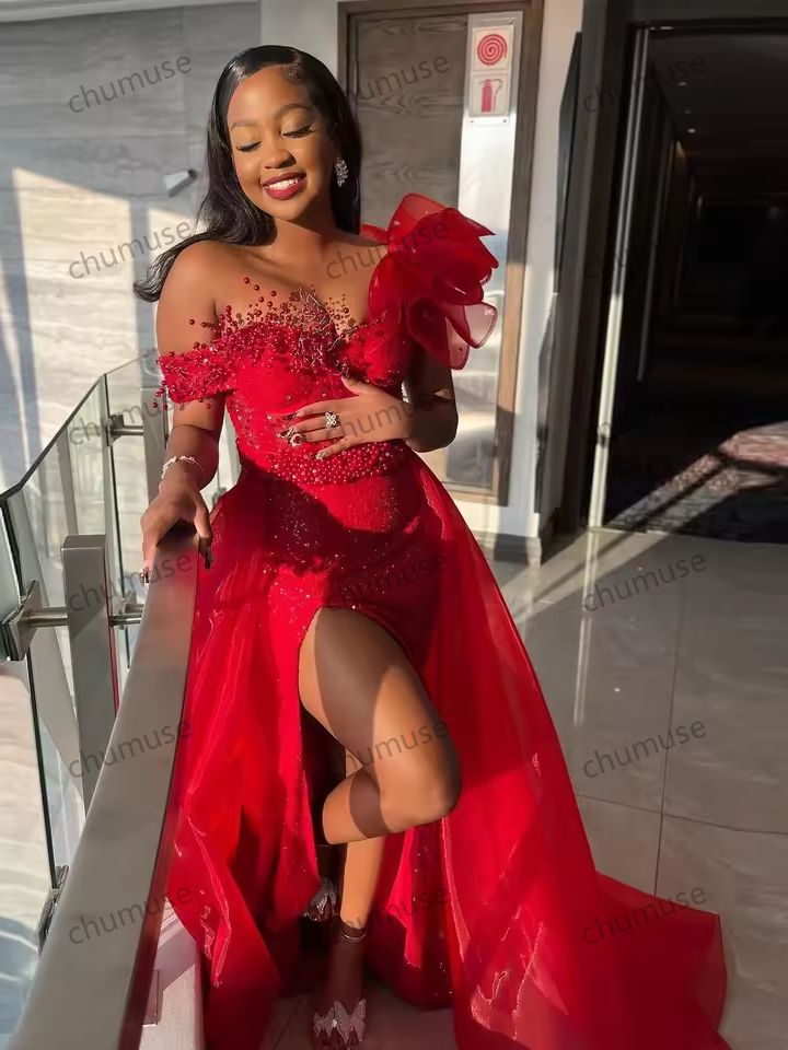 Robe de bal rouge élégante pour femme, avec perles et paillettes, fendue sur le côté, luxueuse, pour fête d'anniversaire, soirée formelle