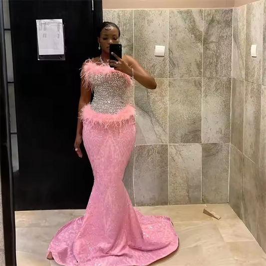 Vestidos de baile rosa elegantes 2025, penas de cristal, lantejoulas, sereia, vestidos de festa de aniversário, sem alças, vestidos de festa personalizados