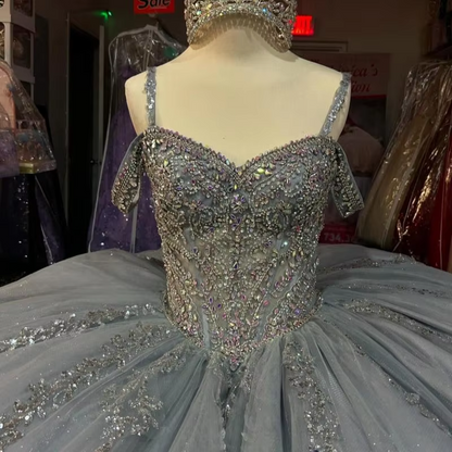 Robe de bal grise brillante, épaules dénudées, avec appliques en dentelle, perles et tulle cristal, pour fête d'anniversaire, 16 ans