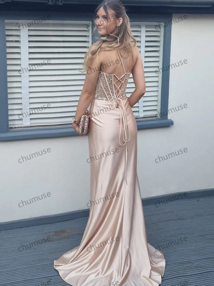 Vestido longo de festa sereia rosa com decote ombro a ombro transparente e strass com fenda