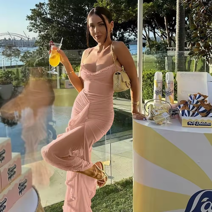 Nouveautés Robe moulante à bretelles spaghetti Robe longue froncée tendance pour femmes