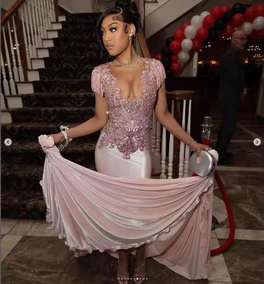 Robe de soirée sirène rose pêche scintillante, robe de bal d'anniversaire, luxueuse robe de soirée à pompons et cristaux, traine chapelle, robe de soirée pour fille noire