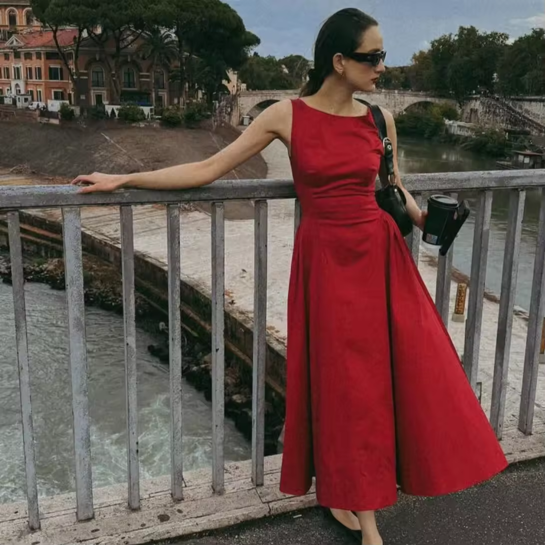 Robes élégantes et belles pour femmes, robes de fête du Nouvel An rouges sans manches, robe d'anniversaire décontractée et sexy, 2025