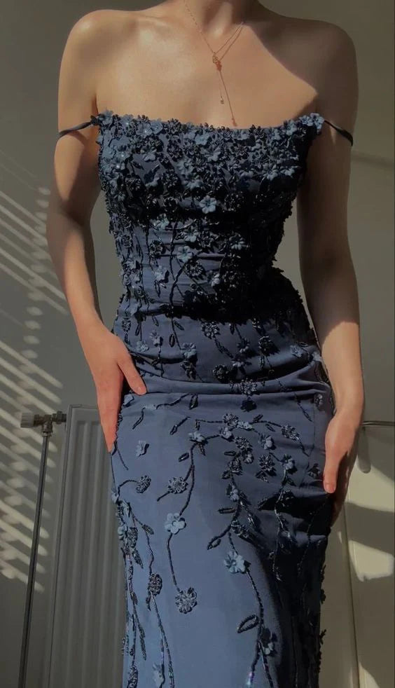 Robe de bal longue moulante bleu foncé à fleurs style sirène
