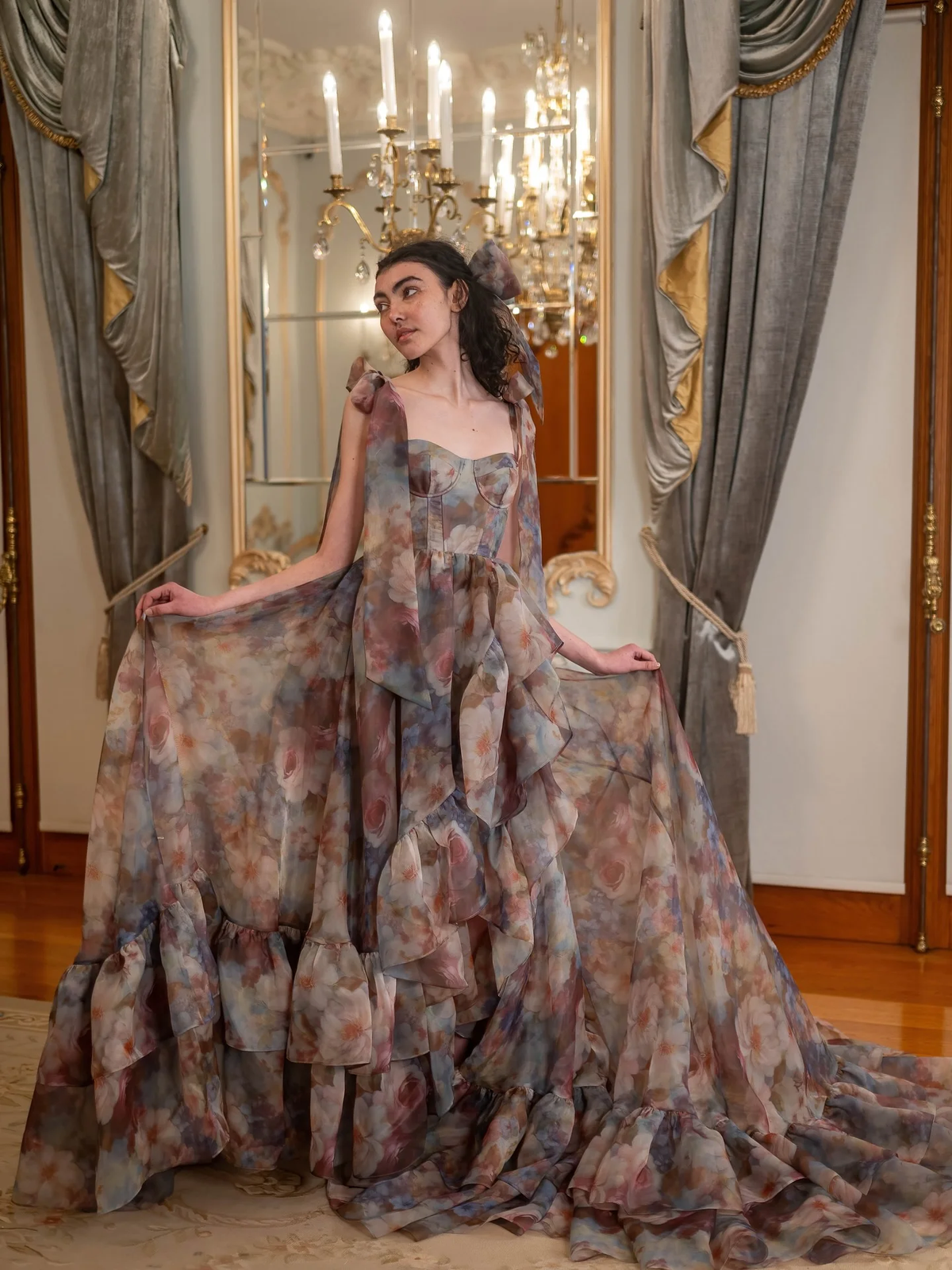 New Floral Chiffon Evening Gown with Ruffle Layers Chic Sleeveless V‑Neck Boho Romantic Maxi Dress Pretty Printing Party Dress