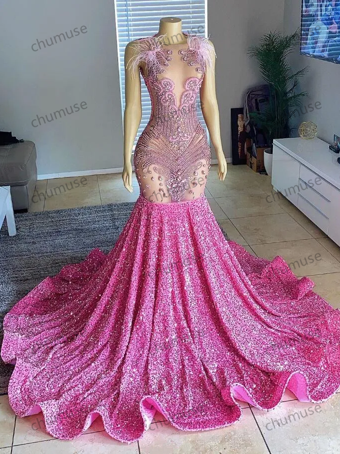 Jolie robe de soirée sirène rose de luxe en velours noir avec plumes et cristaux pour fille, tenue d'anniversaire de reine
