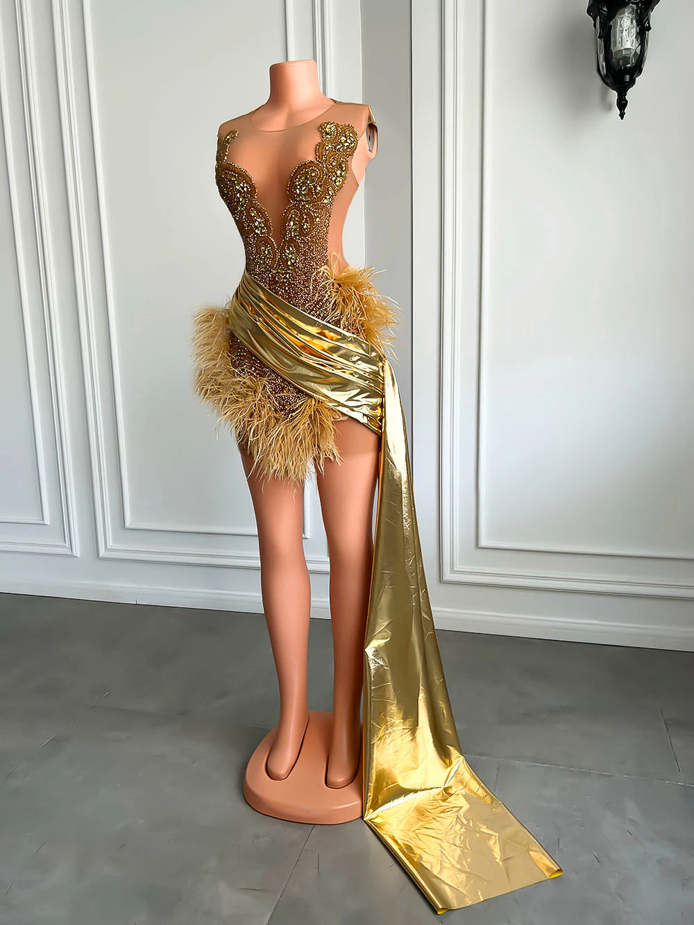 Luxury Gold Diamond Formal Occasion Cocktail Dresses Sheer Sexy See Through Black Girls Feather Short Prom Dresses 2023 Birthday