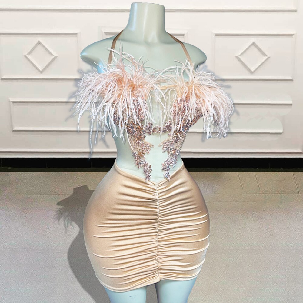 Robe de bal courte et sexy transparente pour fête d'anniversaire, luxueuse robe de cocktail en velours avec plumes et diamants, sur mesure