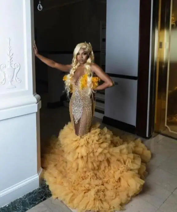 Hermosos vestidos de fiesta de sirena con cuello transparente, apliques de encaje, volantes de cuentas, cola, vestidos de noche sin espalda, vestidos de fiesta formales para mujer