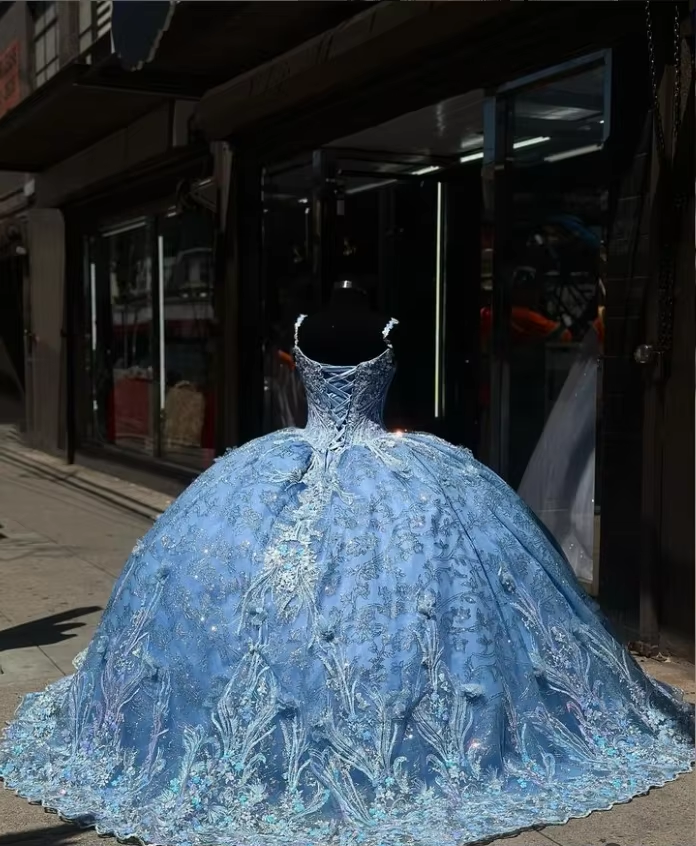 Bleu ciel princesse 15 Quinceanera robes de luxe Spaghetti sangle éblouissante Applique sangle châle robe 15 Años Quinceañera personnalisé