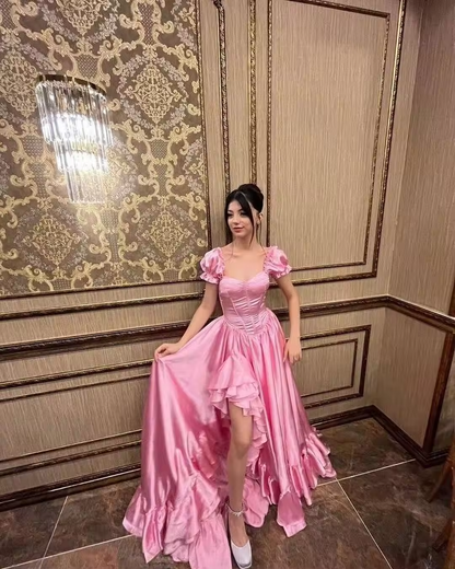 Robe de princesse rose élégante en forme de A, style corset, tenue de soirée d'anniversaire, avec volants et fente sur la jambe, idéale pour les occasions spéciales