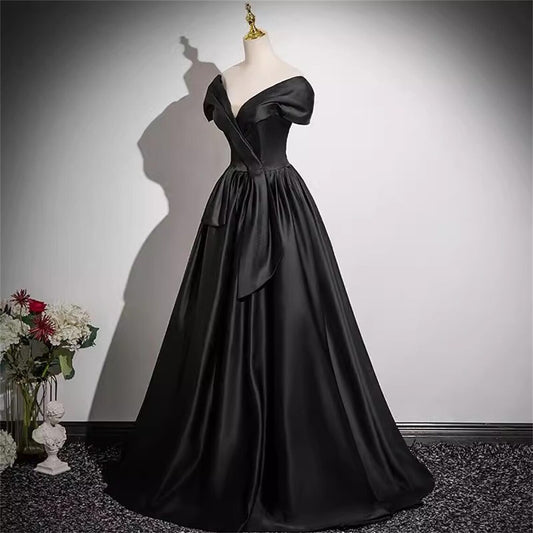 Vestido de fiesta de satén negro con escote en V, elegante vestido negro de satén, vestido de línea A, impresionante vestido de fiesta, vestido de novia minimalista, vestido de cumpleaños sencillo.