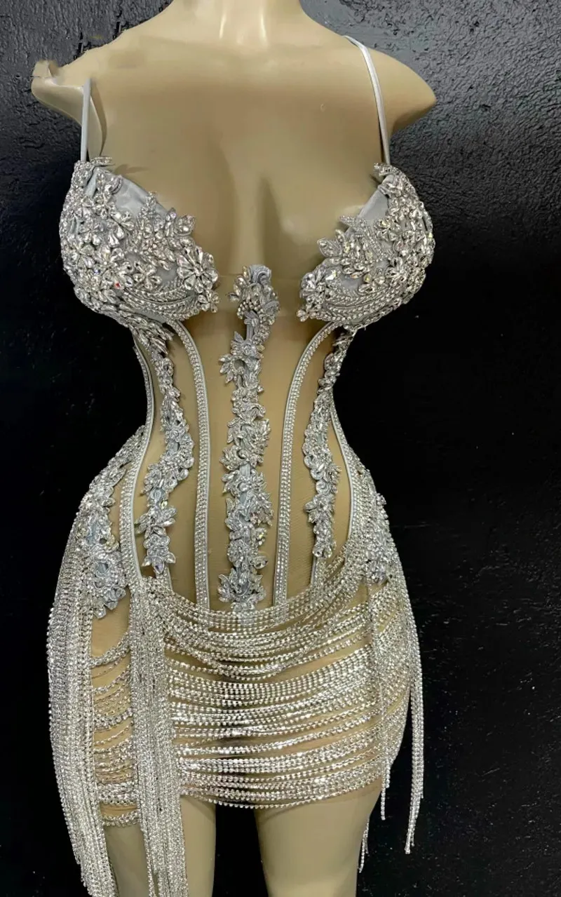 Sexy Silver Beaded Sheath Prom Dresses For Black Girls Spaghetti Strap Knee Length Mini Cocktail Party Gowns Vestidos De Novia