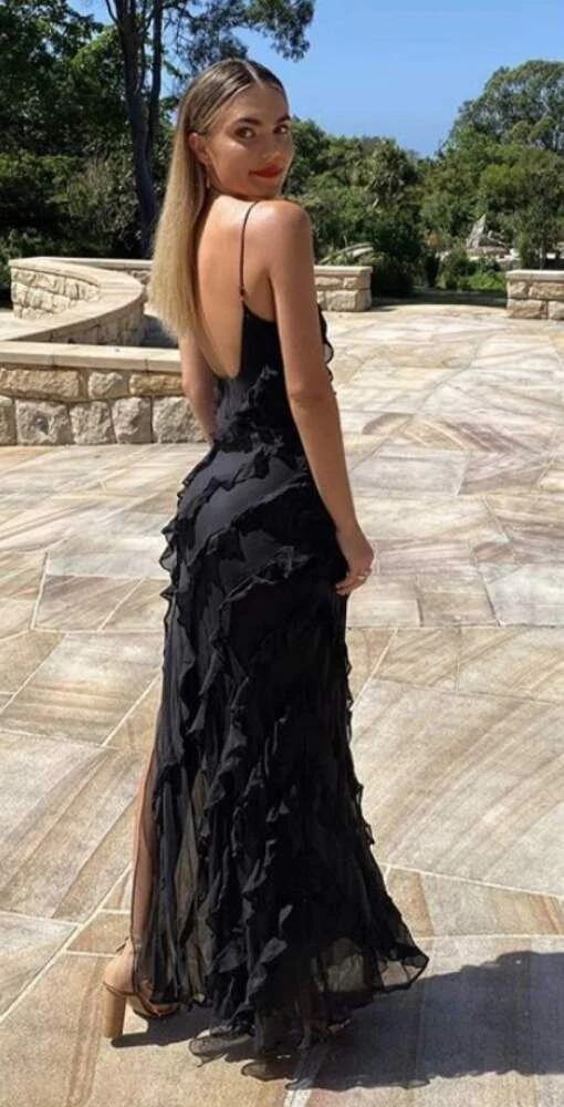 Vestido de festa sexy com costas nuas, babados e fenda em chiffon preto