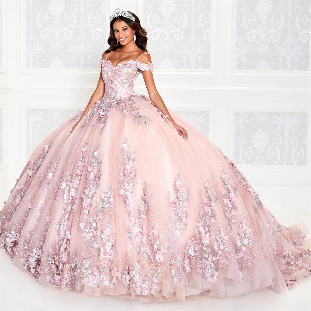 Sparkly Beaded Lace Ball Gown Quinceanera Dresses Appliqued Off Shoulder Neckline Sequined Prom Gowns Tulle Sweep Train Sweet 15